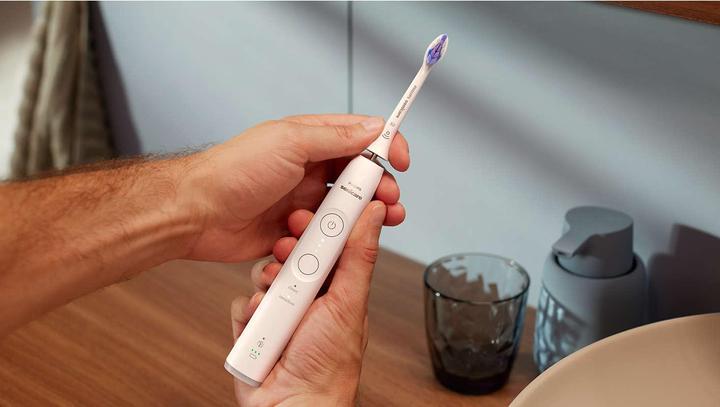 Actual product image Philips Sonicare HX7400/06 Sonicare 6100 (Sonic toothbrush)