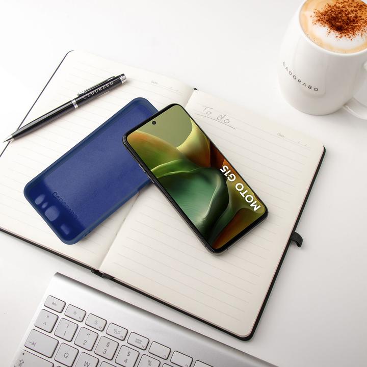 Produktbild Cadorabo Hülle für Motorola Moto G15 im Liquid Case Design (Motorola Moto C)