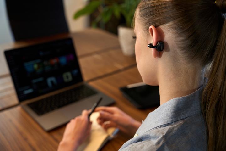 Actual product image Edifier Comfo Q Open-Ear Wireless Sports Headphones - space black