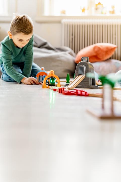 Produktbild Brio Smart Tech Tunnel Reisezug Set