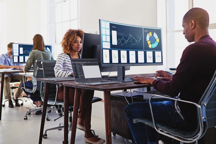 Actual product image HP E243d (1920 x 1080 pixels, 24")