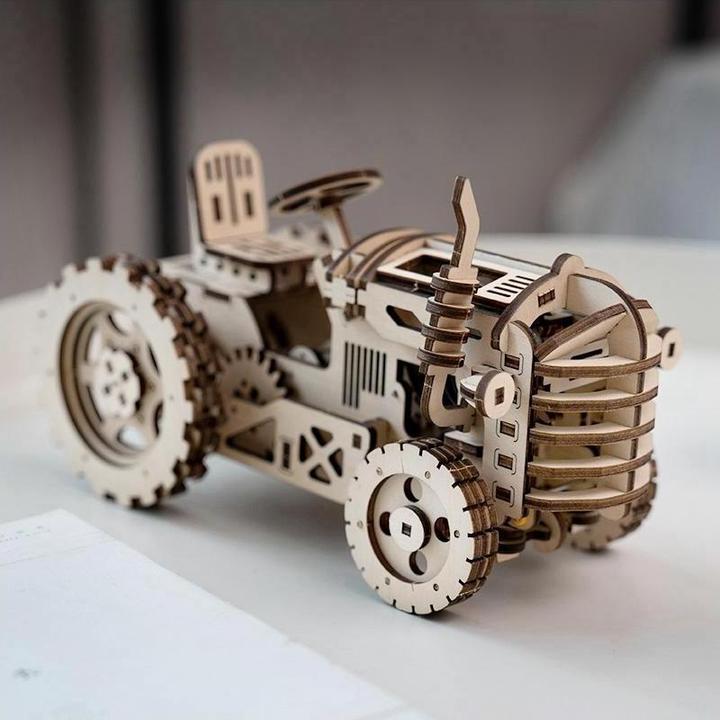 Actual product image Robotime Kit tractor with spring drive