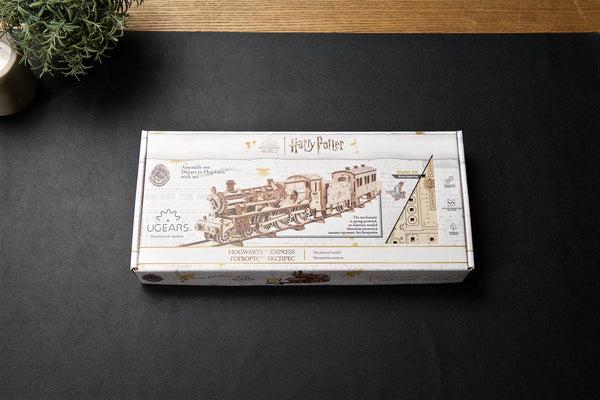 Actual product image Ugears Harry Potter Hogwarts-Express