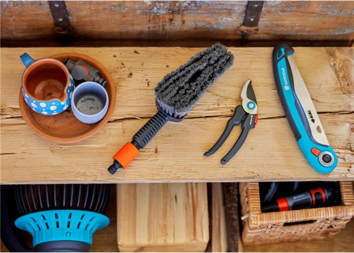 Productafbeelding Gardena Cleansystem wasset handborstel M zacht