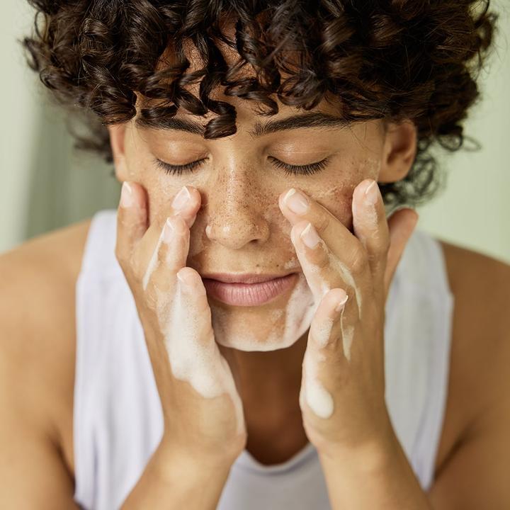 Produktbild Weleda Zarter Reiniunsschaum (Reinigungsschaum, 150 ml)