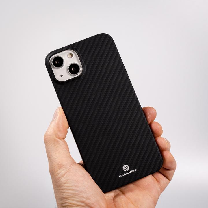 Produktbild Carbomile Hülle Schutzcase aus echtem Aramid Carbonfaser (Apple iPhone 15 Plus)