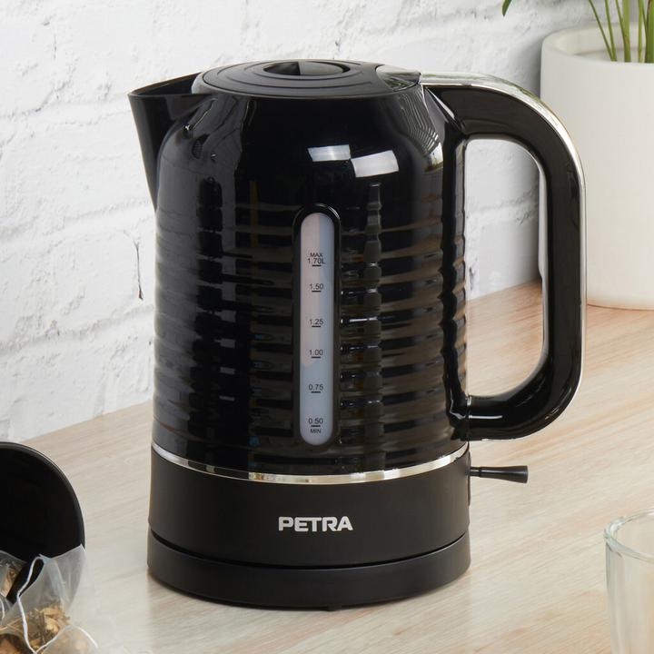 Actual product image Petra PT5572BLKVDE Oscuro 3KW kettle (1.70 l)