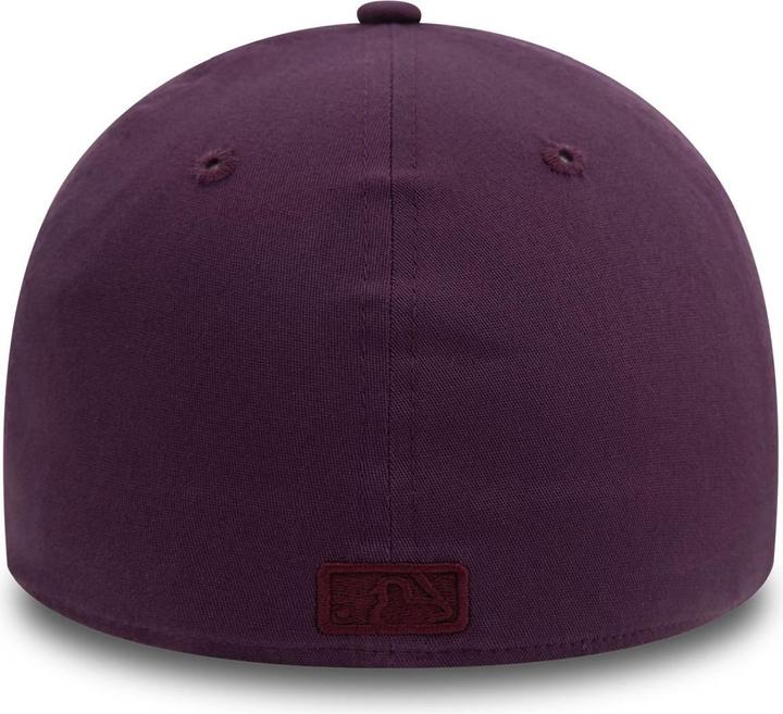 Actual product image New Era 39Thirty Stretch Cap New York Yankees purple - M/L (M, L)