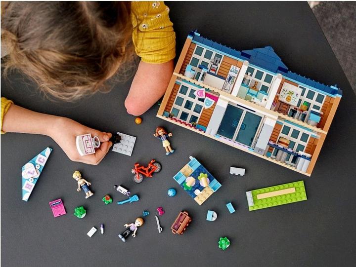 Produktbild LEGO Heartlake City Schule (41682, LEGO Friends)