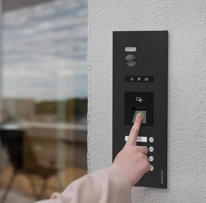 Produktbild Balter EVO-HD Video Türsprechanlage mit Fingerabdruckscanner, 3-Familienhaus (Kabelgebunden)