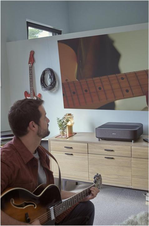 Image du produit Epson VTT EH-LS300B (Full HD, 3600 lm, 0.26 - 0.35:1)
