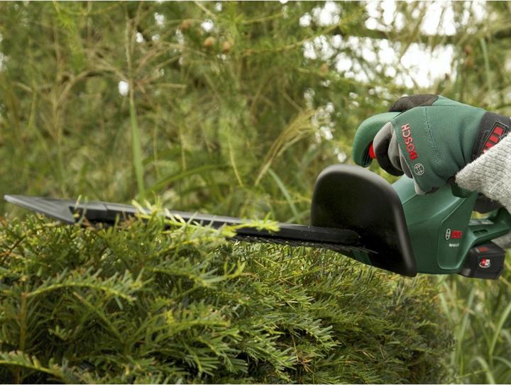Actual product image Bosch Home & Garden EasyHedgeCut 18-45 (Rechargeable battery operated)