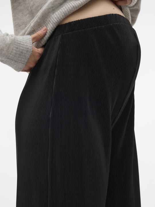 Actual product image Mamalicious Regular fit trousers Trousers (XS)