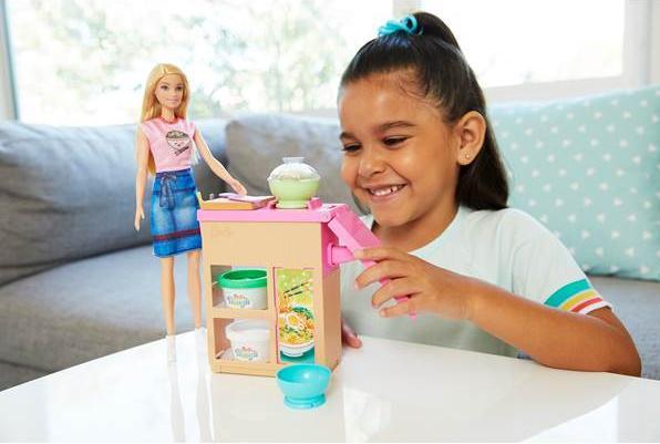 Image du produit Barbie Coffret Atelier Pâtes - Coffret Poupée Mannequin - 4 ans et +