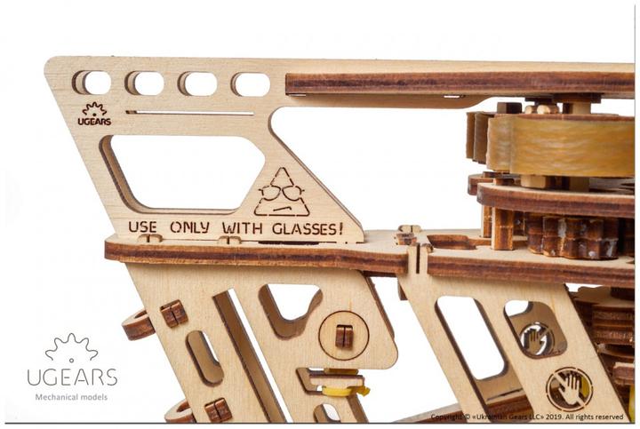 Produktbild Ugears Flugzeugstarter mechanische Modell Bausatz