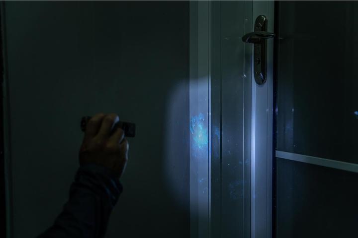 Produktbild Olight Arkfeld Ultra (12 cm, 1400 lm)