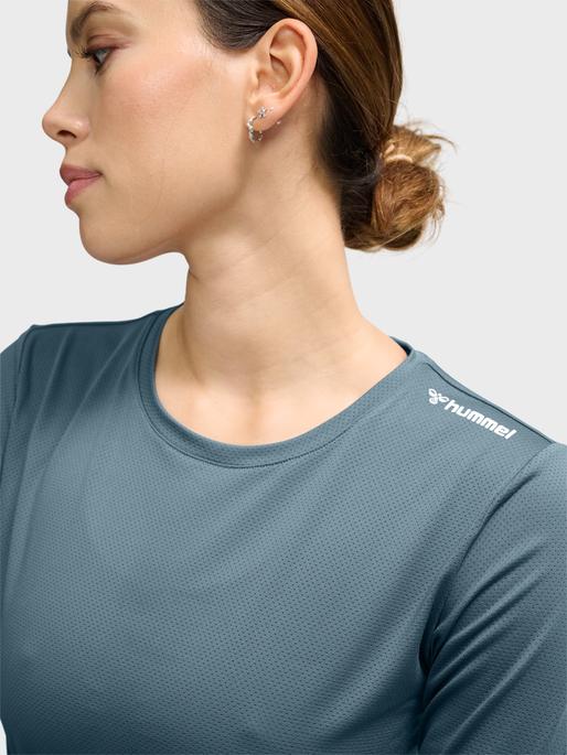 Actual product image hummel Hmlmt Aura Mesh T-Shirt L/S (L)