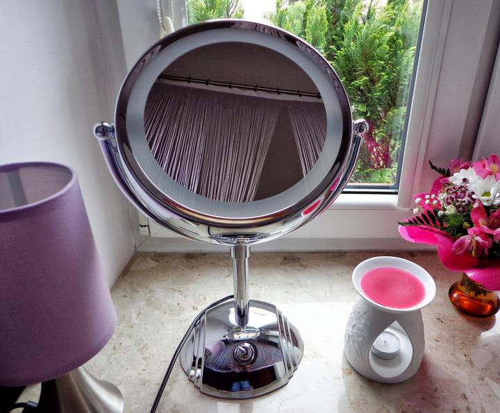 Produktbild BaByliss Leuchtspiegel 8438E