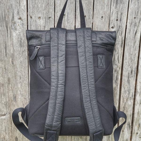 Produktbild Jack kinsky Porto Daypack Leder 37 cm Laptopfach (11 l)