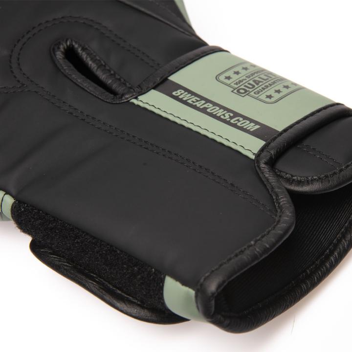 Image du produit 8Weapons 8 Weapons Boxing Glove - Hit (10 OZ)