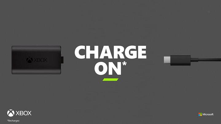 Actual product image Microsoft Xbox Play & Charge Kit (USB-C) (Xbox Series X, Xbox One X, Xbox One S, Xbox Series S)
