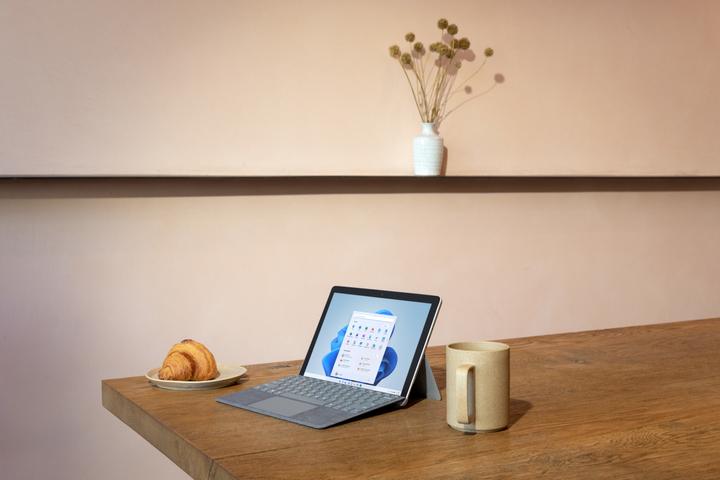 Produktbild Microsoft Surface Go 3 (10.50", Intel Pentium Gold 6500Y, 8 GB, 128 GB, CH)