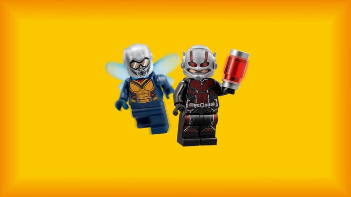 Actual product image LEGO Marvel Super Heroes Explorers of the Quantum Realm (76109, LEGO Marvel)