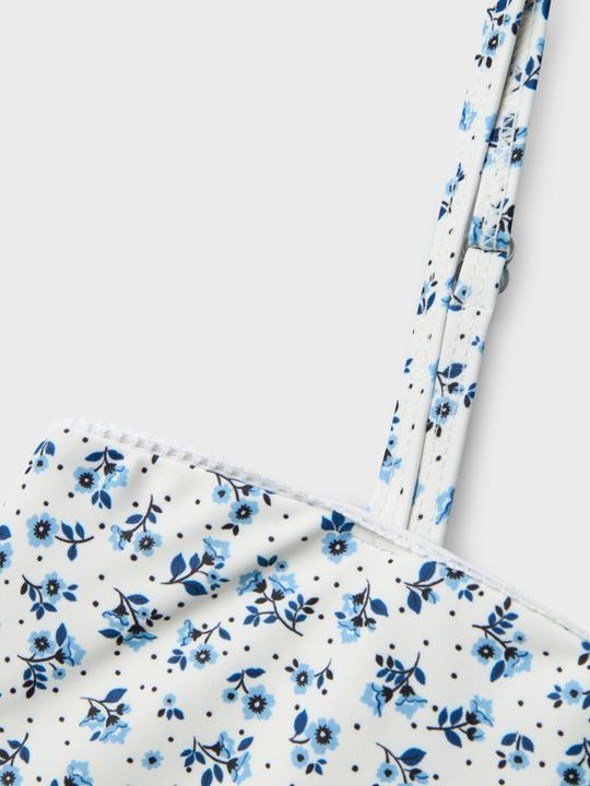 Actual product image Name it Slim Fit Jeans sind oben körperbetont und haben eine schmale Beinform Badeanzug (110, 116)