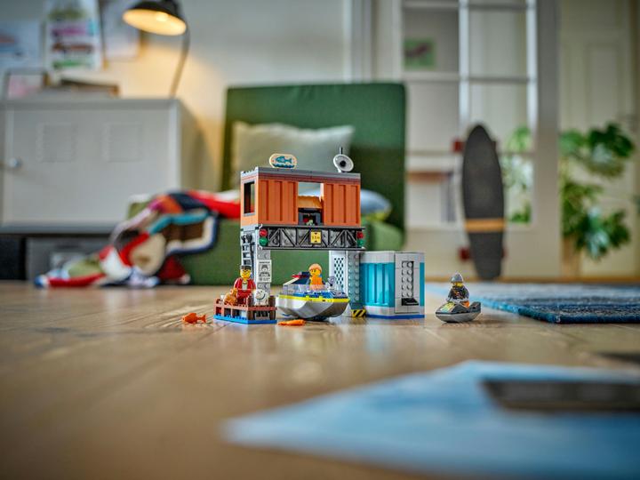 Immagine prodotto LEGO Città - Motoscafo della polizia e nascondiglio dei criminali (60417) (60417, LEGO City)