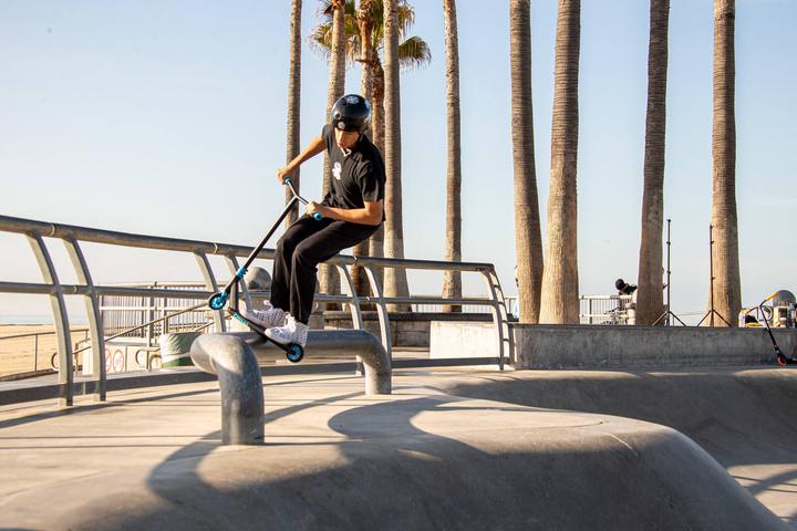 Actual product image Chilli Scooter Pro Wave Reaper