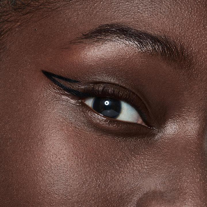 Actual product image Veralab Draw My Eyes Easily Blendable Long Lasting Eye Pencil - 01 Eclipse (01 Eclipse)