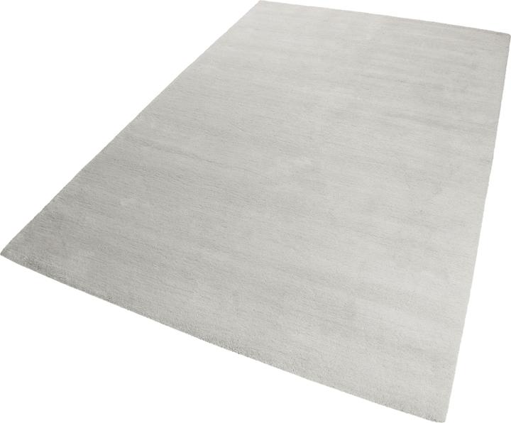 light grey cream