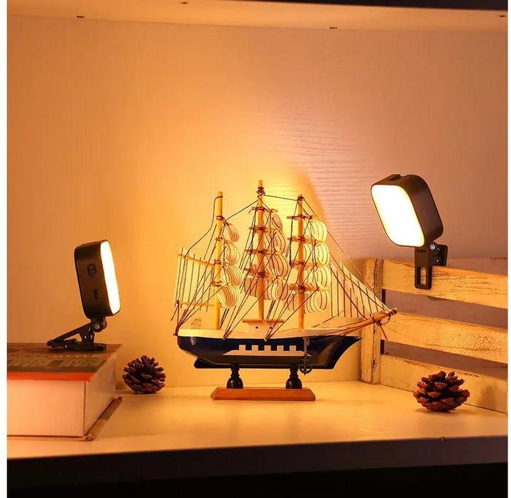 Actual product image Ulanzi U60 RGB Pocket light with U mount White (Video light)