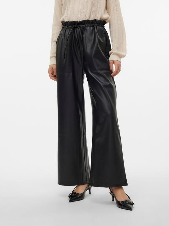 Actual product image Vero Moda VMPAULINA Hohe Taille Hose Hose in Lederoptik (XS)