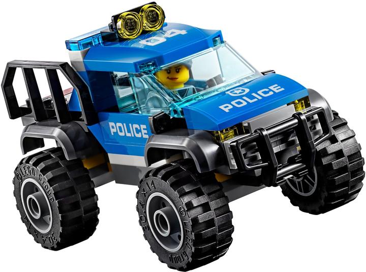 Actual product image LEGO Mountain Police Headquarters (60174, LEGO City)
