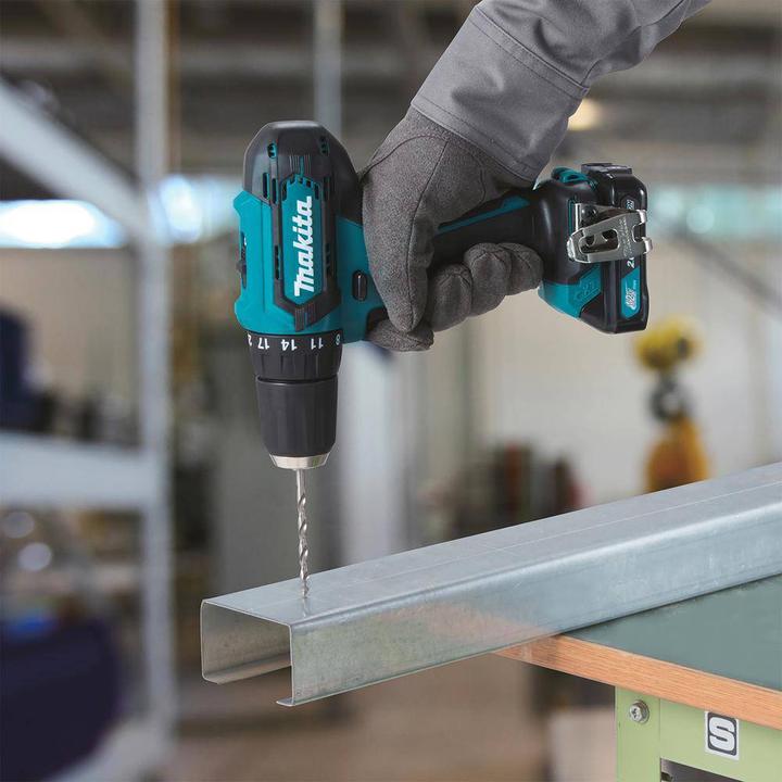Produktbild Makita HP333DWAE Akku-Schlagbohrschrauber 12V MAX, 2x 2,0 Ah Li-Ion 30 (Akkubetrieb)