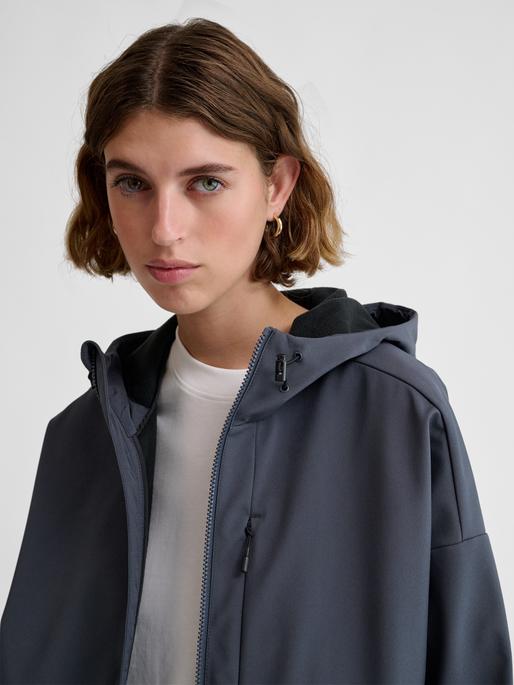 Actual product image hummel Hmlloose Softshell Jacket (L)