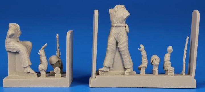 Actual product image CMK Soviet Tank Desant Troops,part 2(2 Figur for a T-34 and another tanks