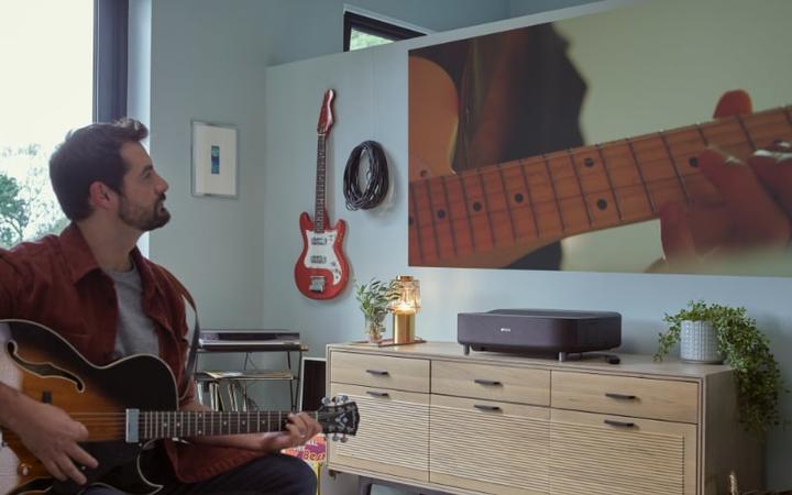 Image du produit Epson VTT EH-LS300B (Full HD, 3600 lm, 0.26 - 0.35:1)