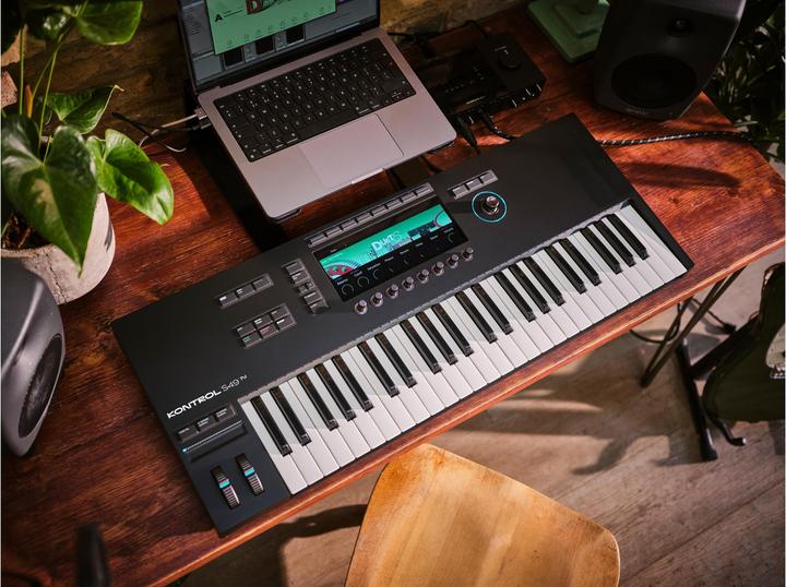 Produktbild Native Kontrol S49 MK3 (Keyboard)
