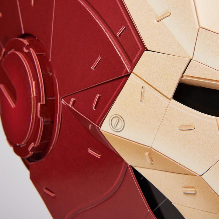 Produktbild Spin Master FDP APZ Marvel Iron Man Helmet GML (96 Teile)