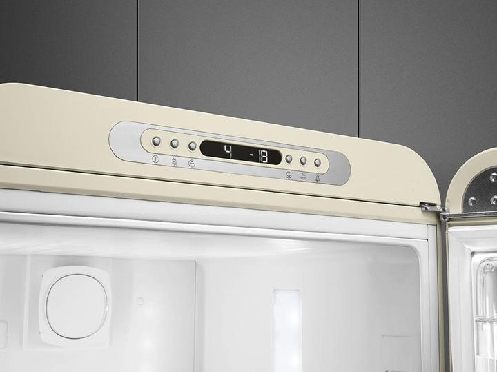 Actual product image Smeg Retro Style FAB32RCR5 (331 l)