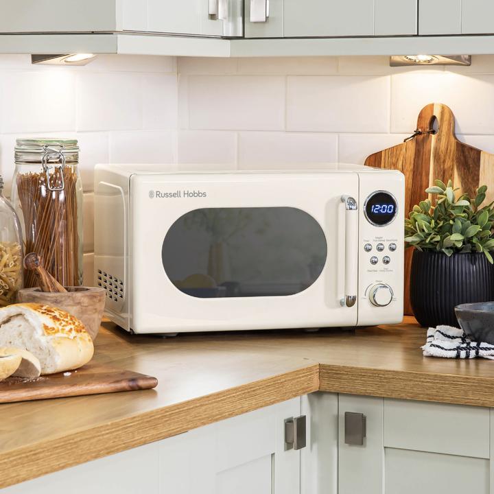 Immagine prodotto Russell Hobbs RHM2044C – Retro Solo Digitale Mikrowelle, 20 L, Creme (Spina UE, 20 l)