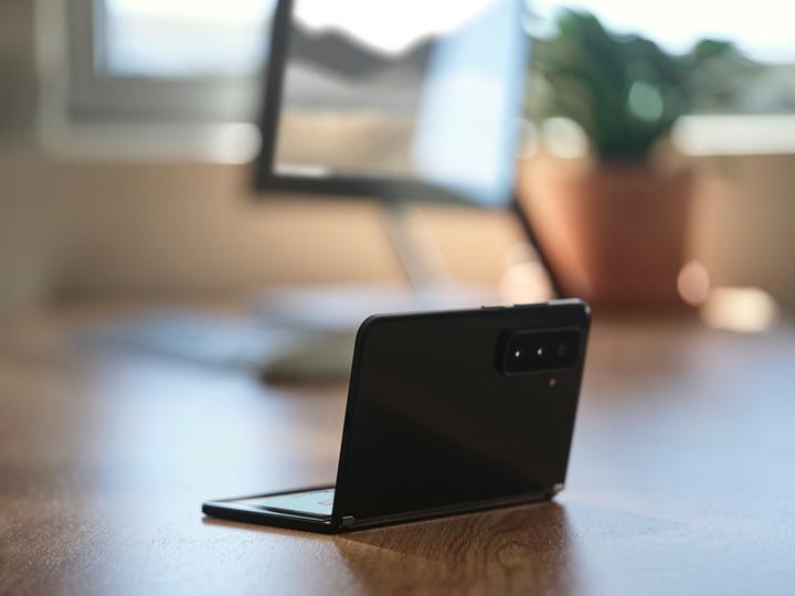 Immagine prodotto Microsoft Surface Duo 2 B2B (128 GB, Obsidian, 8.30", SIM + eSIM, 12 Mpx, 5G)