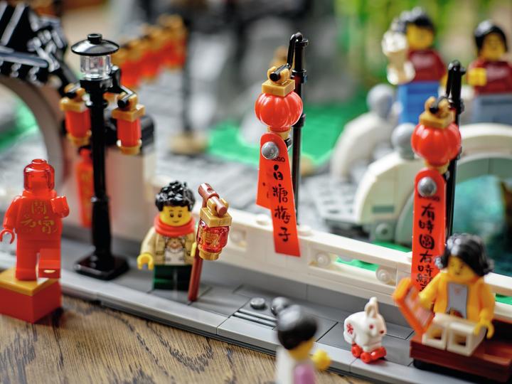 Actual product image LEGO Spring Lantern Festival (80107, LEGO Rare Sets)