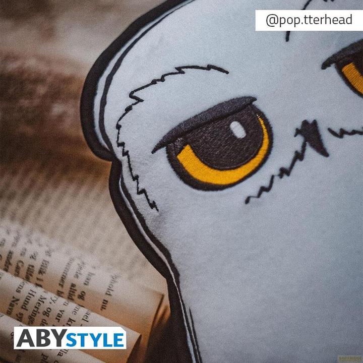 Actual product image - Cushion - Hedwig (32 x 39 cm)