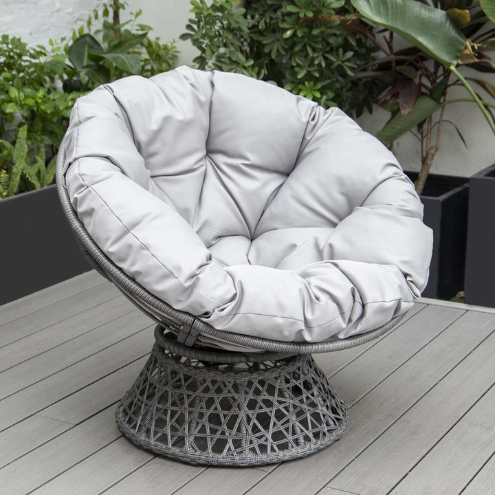 Productafbeelding PureHaven Loungestoel 92x80x80,5 cm gemaakt van rotan rond kussen 360 graden draaibaar makkelijk schoon te
