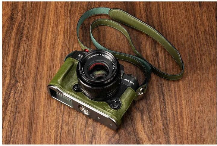 Actual product image SmallRig 4711 Leather Half Case Kit for X T50 (Green) (Kamera Bereitschaftstasche, 1.26 l)