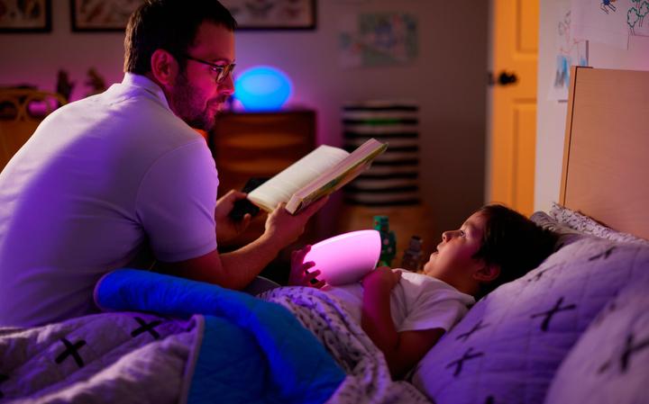 Actual product image Philips Hue Go Base BT (520 lm)