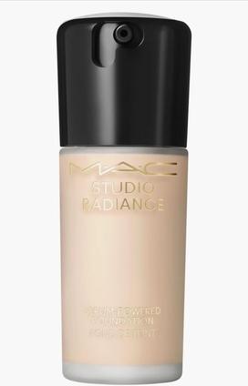 Actual product image MAC Cosmetics M.A.C. Studio Rad Serum Pow Fond de Teint Nw10 (No. NW10)